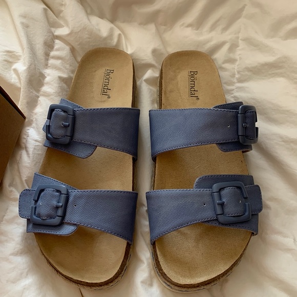 Size 8 Bjorndal Kai Blue Sandal - Picture 1 of 7